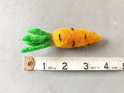 FELTED CAT TOY CARROTS